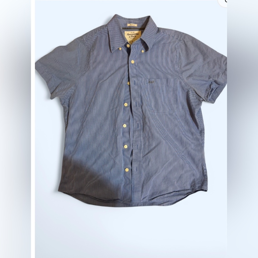Short sleeve button down